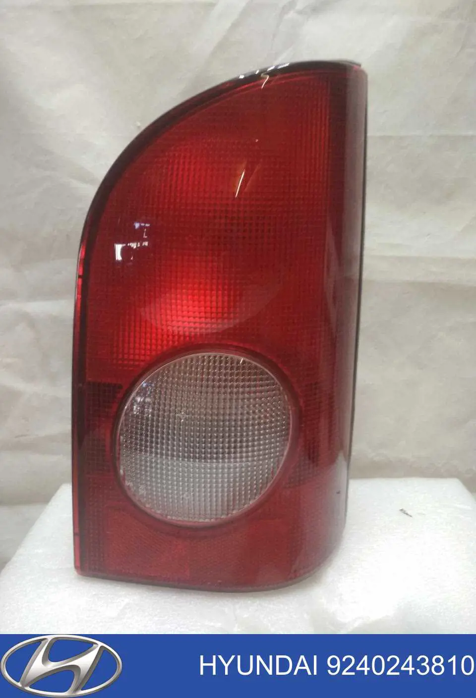 9240243810 Hyundai/Kia Lampa zespolona tylna prawa
