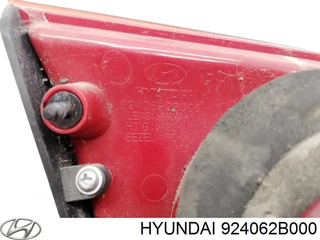 Do koszyka 924062B000 Hyundai/Kia Lampa zespolona tylna prawa wewnętrzna