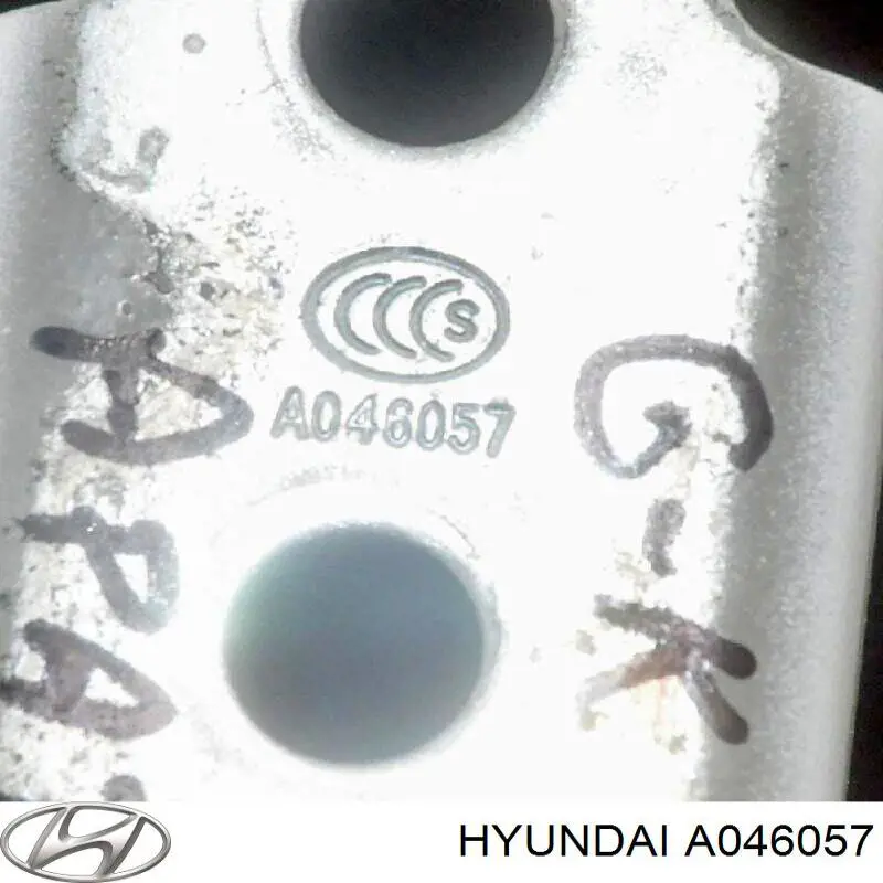 Zawias drzwi przednich lewych Hyundai/Kia A046057