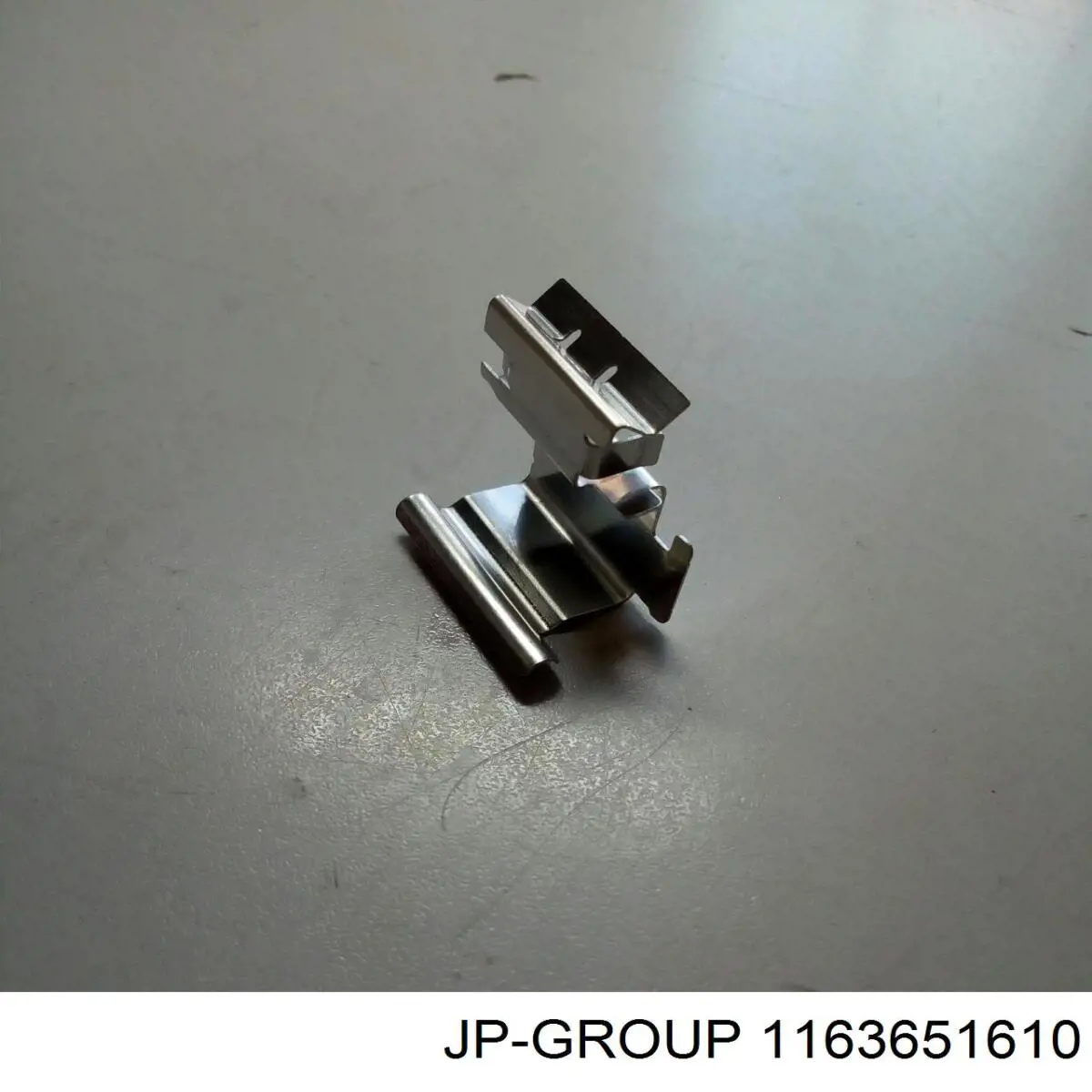 1163651610 JP Group Zestaw sprężynek do mocowania klocków tarczowych przednich