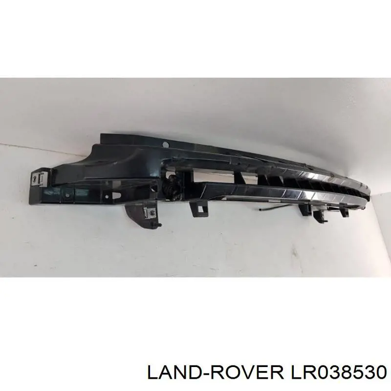 Wspornik zderzaka przedniego środkowy Land Rover LR036196
