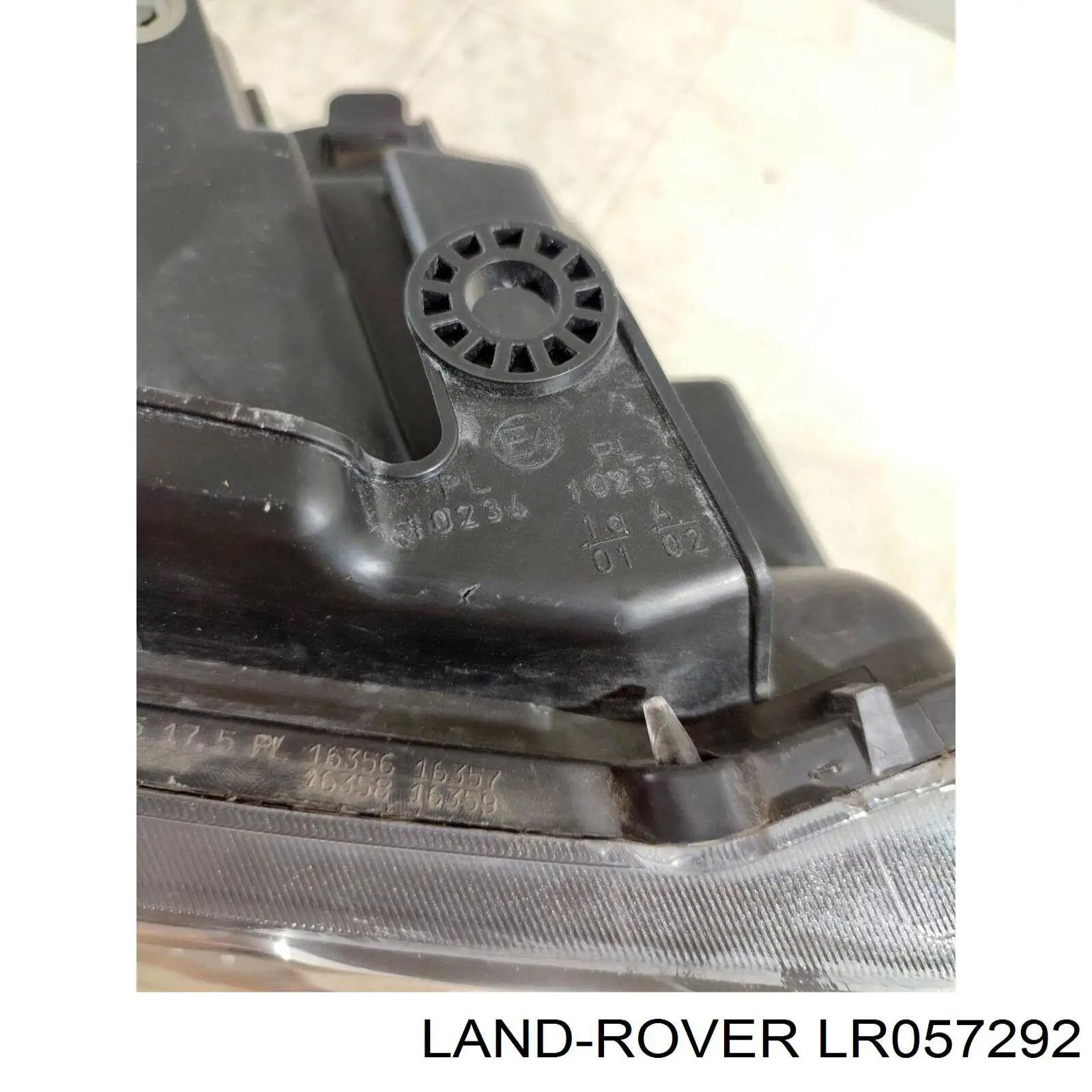 Reflektor prawy Land Rover LR057292 cena, od 532,02 USD