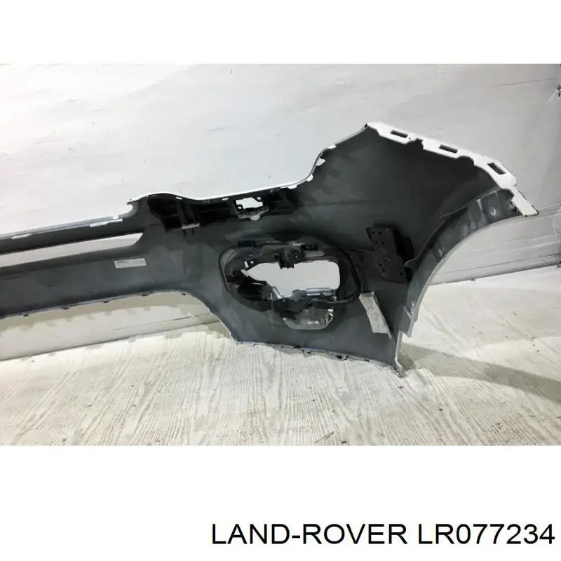 LR077234 Land Rover Zderzak przedni