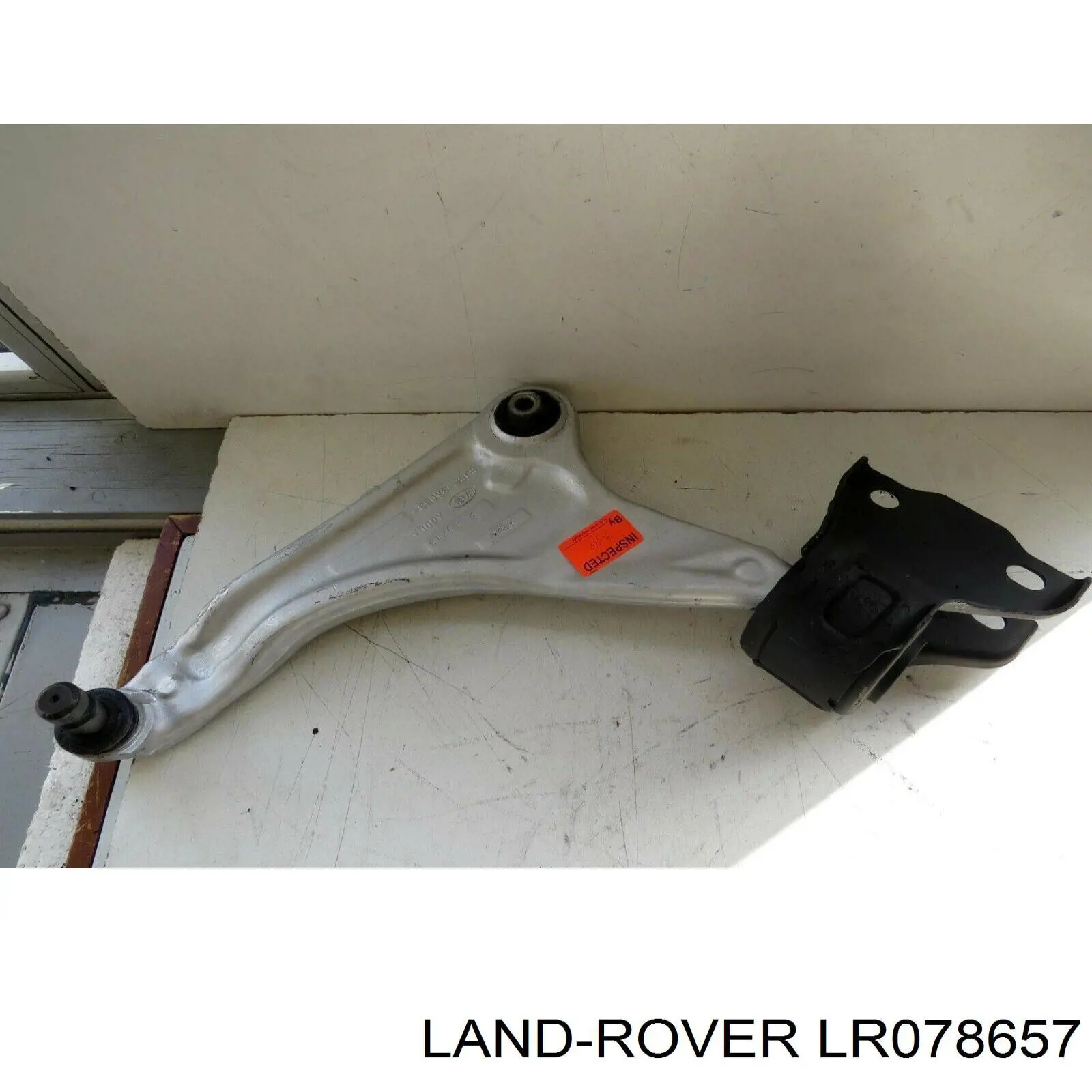 Wahacz zawieszenia przedniego dolny lewy Land Rover LR078657 cena, od 135,25 USD