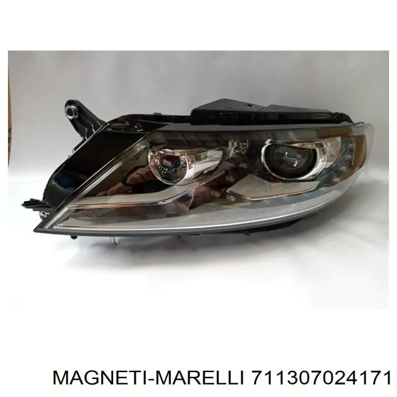 Reflektor prawy Magneti Marelli 711307024171 cena, od 372,54 USD