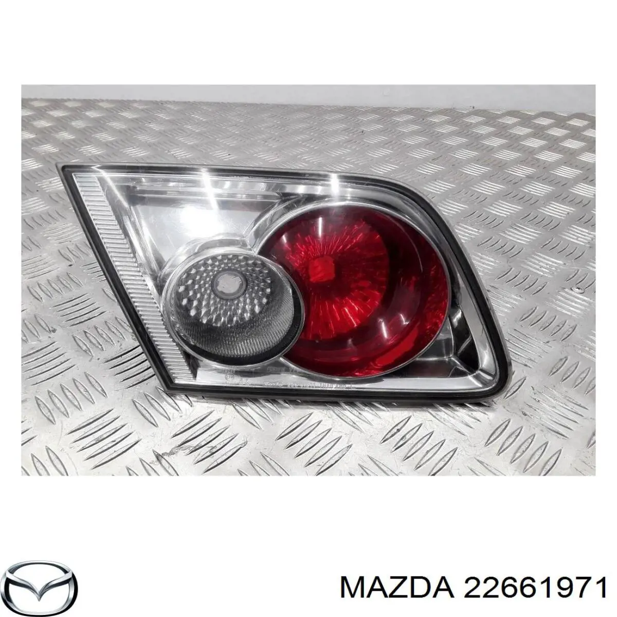 22661971 Mazda Lampa zespolona tylna lewa wewnętrzna