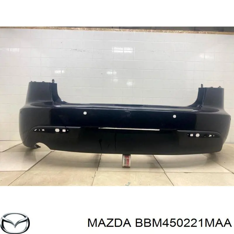 BBM450221MAA Mazda Zderzak tylny