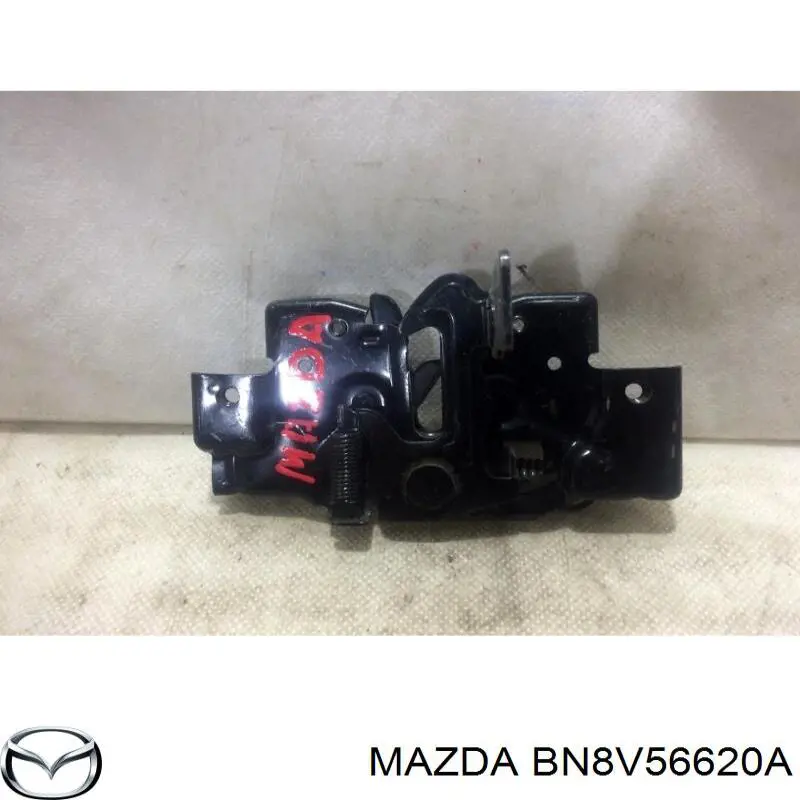Zamek maski do Mazda 3  BK12