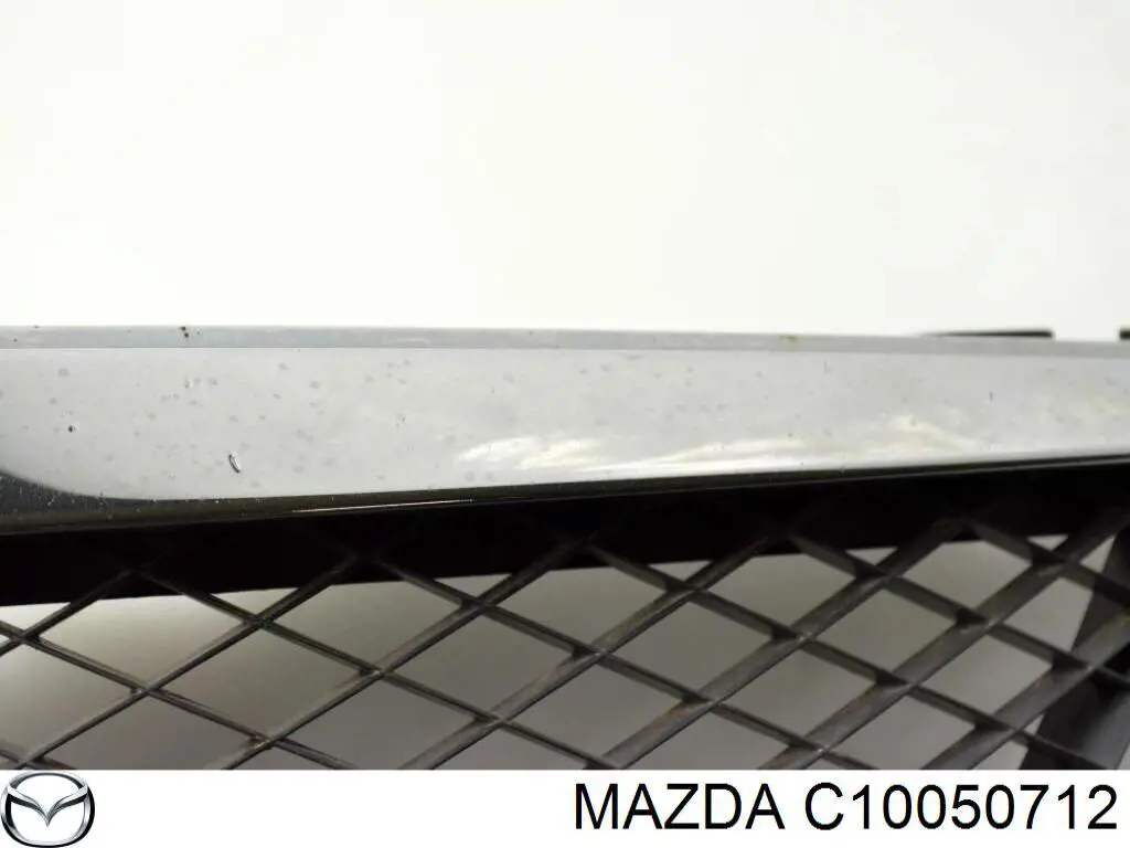 Do koszyka Atrapa chłodnicy Mazda Premacy  CP