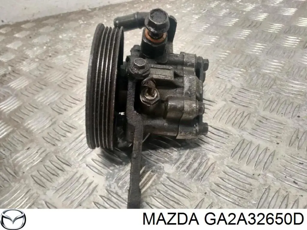 Pompa wspomagania hydraulicznego kierownicy GA2A32650D Mazda