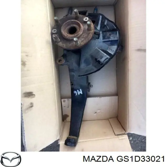 GS1D33021 Mazda Czop (zwrotnica) przedni prawy