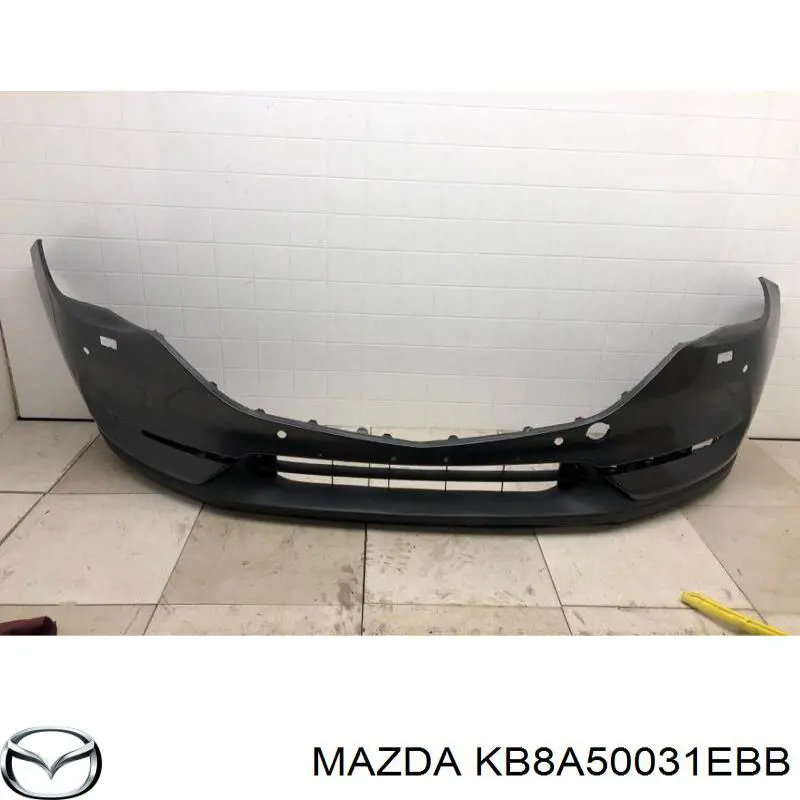 Zderzak przedni KB8A50031EBB Mazda