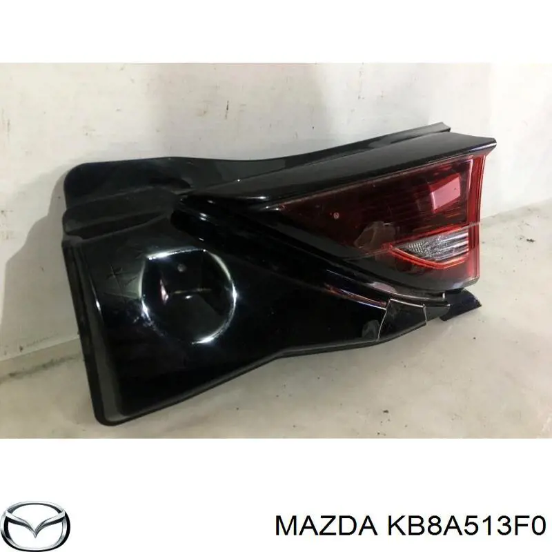 Lampa zespolona tylna prawa wewnętrzna Mazda KB8A513F0B cena, od 194,09 USD