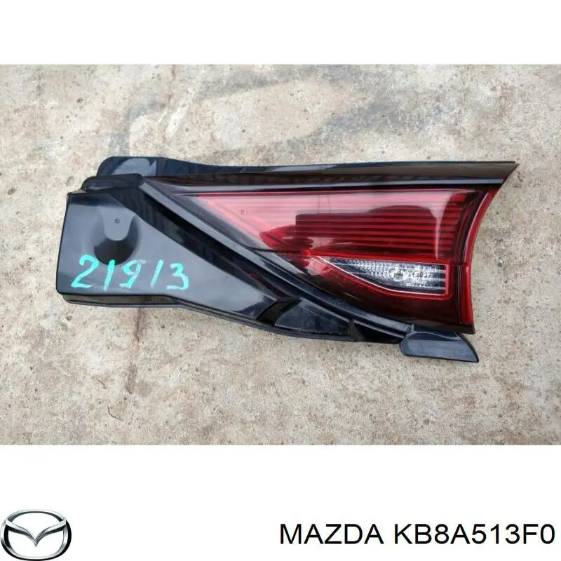 Do koszyka KB8A513F0B Mazda Lampa zespolona tylna prawa wewnętrzna