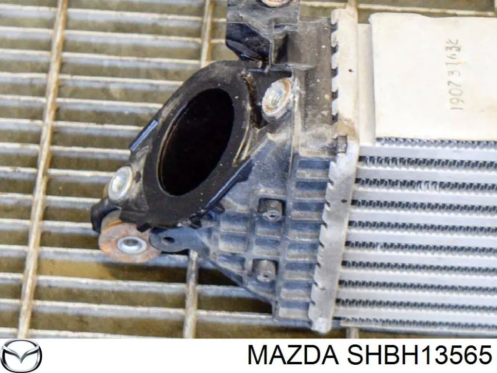 Chłodnica intercoolera Mazda SHBH13565 cena, od 199,88 USD