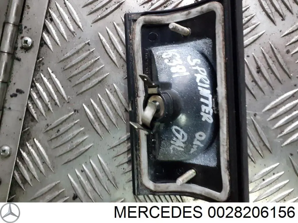Lampa stop tylna dodatkowa Mercedes 0028206156 cena, od 4,91 USD