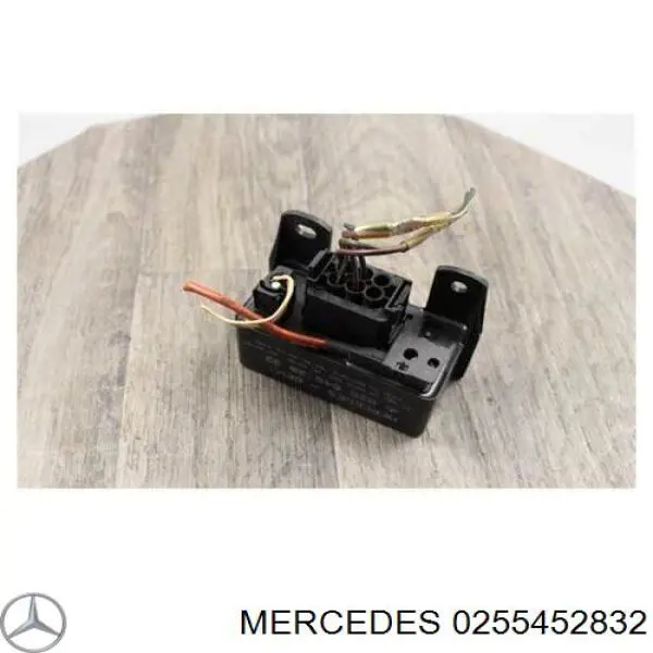 Przekaźnik świec żarowych Mercedes 0255452832