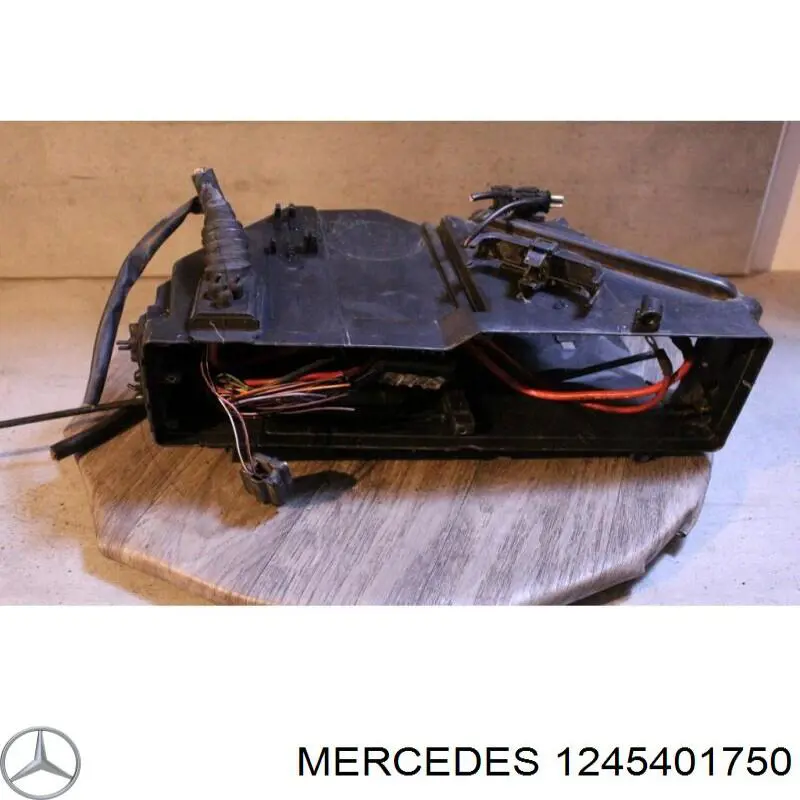 Skrzynka bezpieczników Mercedes E kombi (T124) (1985 - 1993) cena, od 75,21 USD