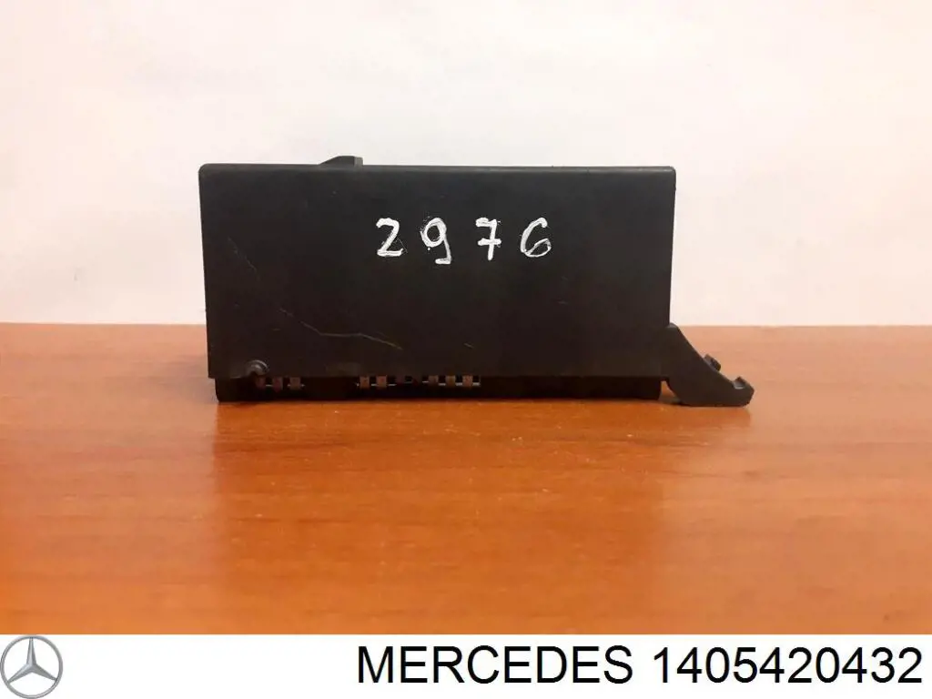  Mercedes 1405420232 cena, od 56,28 USD