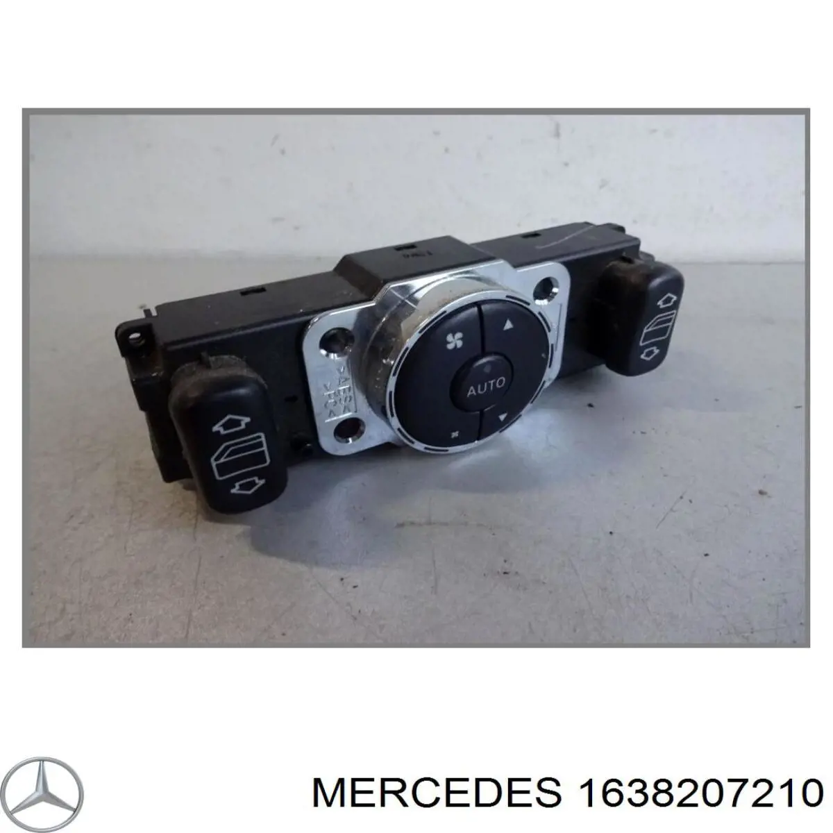 1638207210 Mercedes Włącznik przyciskowy podnośnika szyby konsoli centralnej