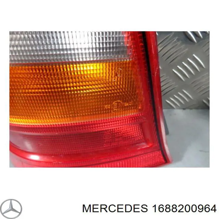 Do koszyka 1688200964 Mercedes Lampa zespolona tylna lewa
