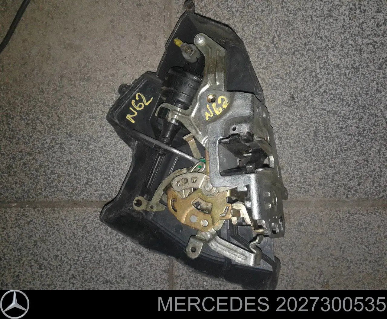 2027300535 Mercedes Zamek drzwi tylnych lewych
