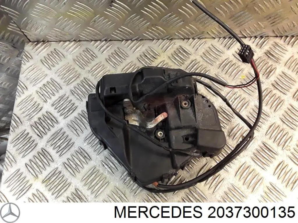 Zamek drzwi tylnych lewych Mercedes 2037300135 cena, od 74,91 USD