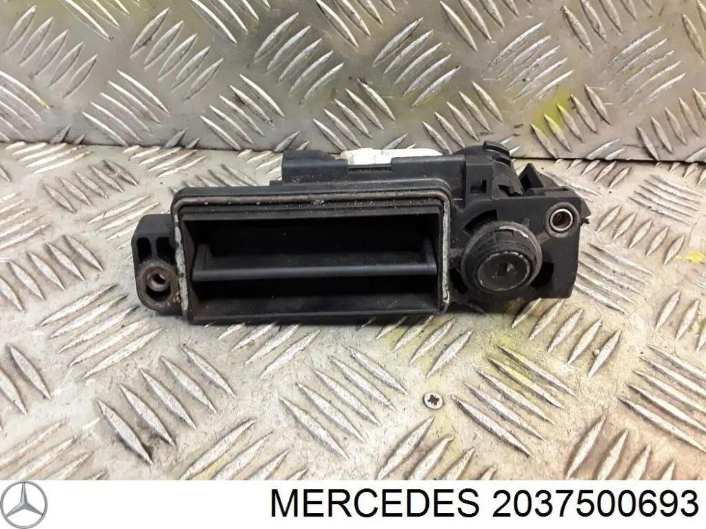 Klamka bagażnika (drzwi 3/5 tylnych) zewnętrzna Mercedes 2037500893 cena, od 41,38 USD