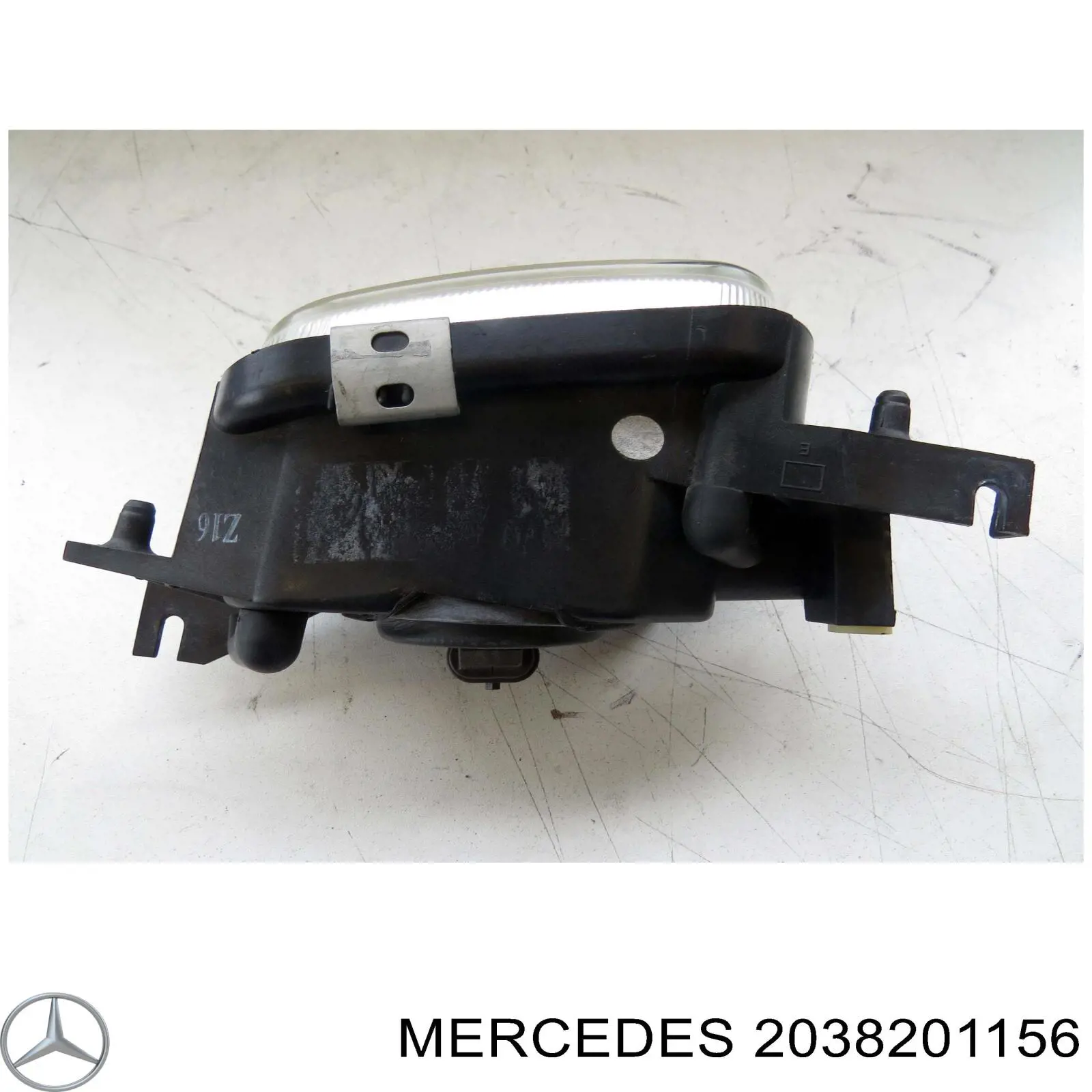 Do koszyka 2038201156 Mercedes Lampa przeciwmgielna lewa