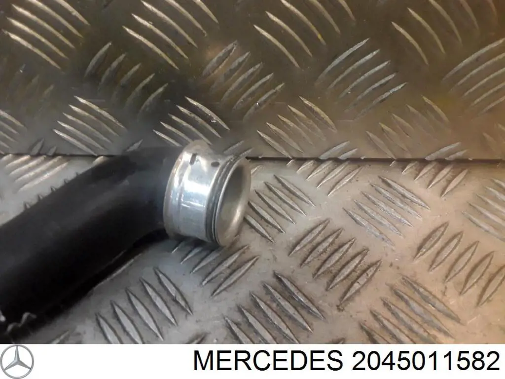 Przewód (króciec) chłodnicy górny Mercedes 2045011582 cena, od 34,30 USD