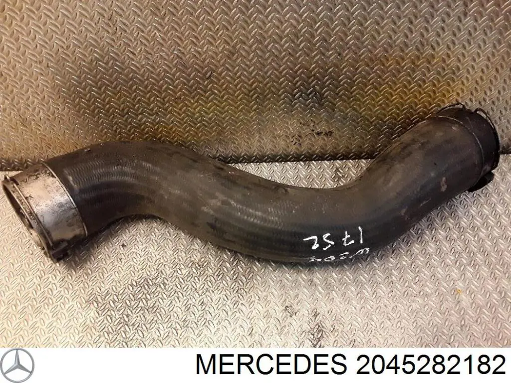 Przewód (króciec) intercoolera Mercedes 2045282182 cena, od 52,47 USD