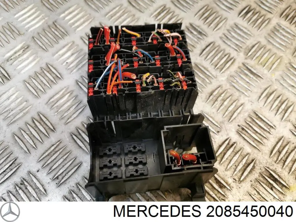 Skrzynka bezpieczników Mercedes CLK coupe (C208) (1997 - 2002) cena, od 66,49 USD