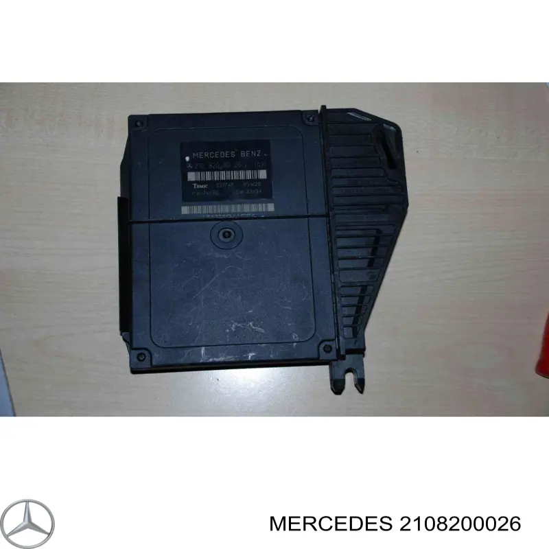 Lampa zespolona tylna lewa zewnętrzna Mercedes 2108200126 cena, od 49,37 USD