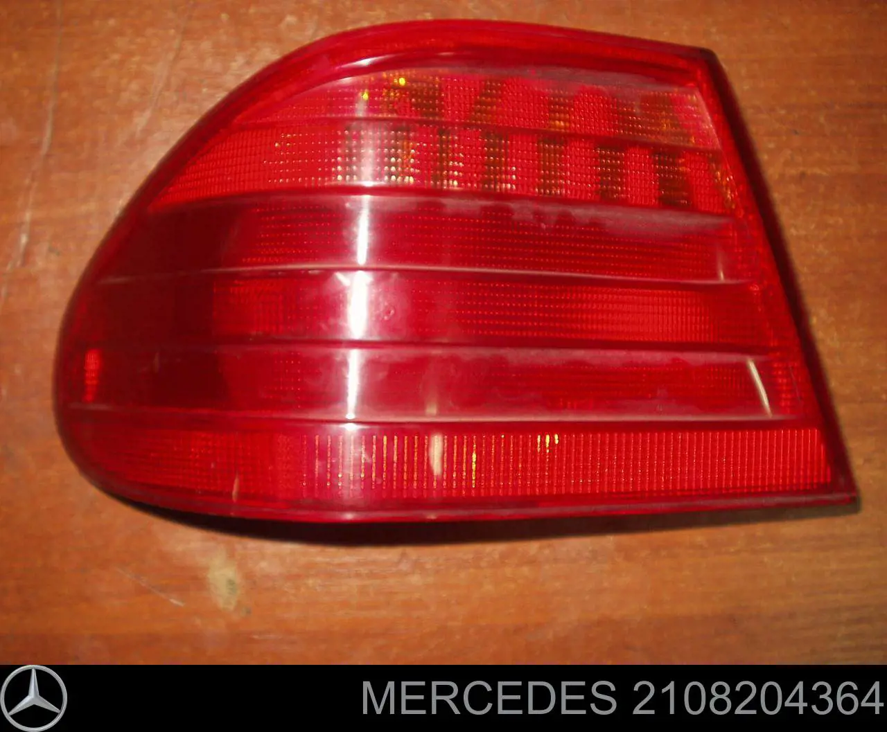 Do koszyka 2108204364 Mercedes Lampa zespolona tylna lewa zewnętrzna