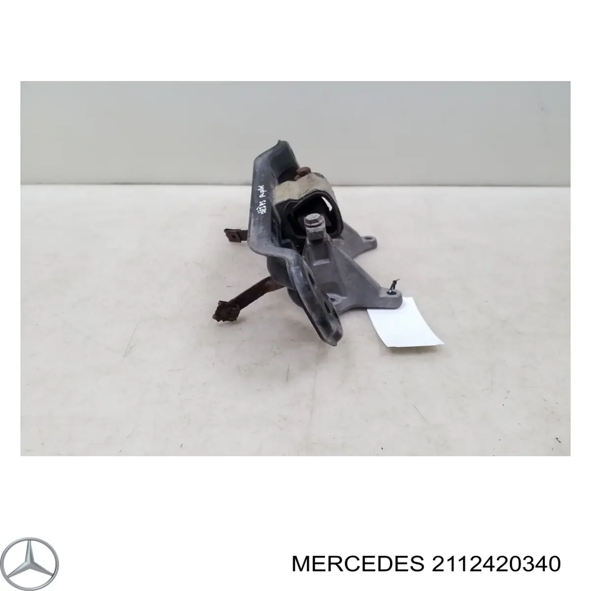 Do koszyka 2112420340 Mercedes Wspornik poduszki skrzyni biegów