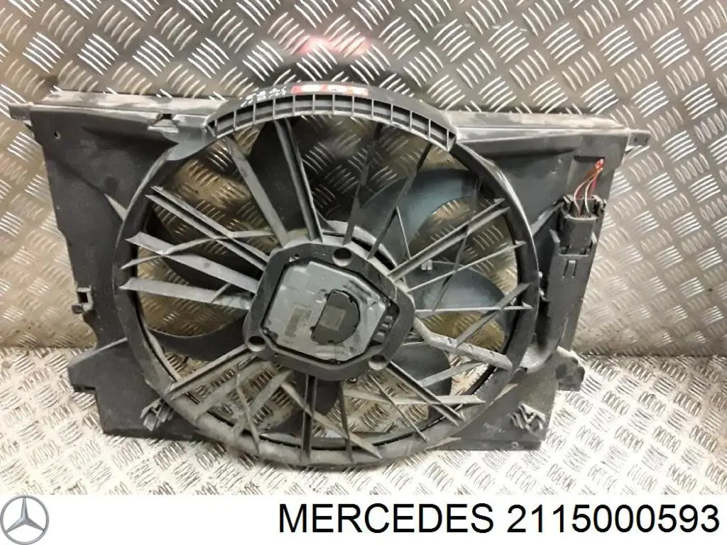 2115000593 Mercedes Dyfuzor chłodnicy, w komplecie z silnikiem i wirnikiem