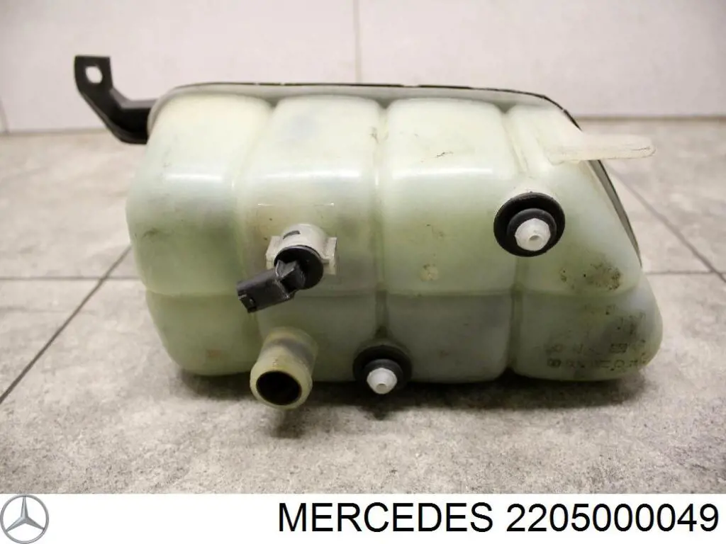 Zbiorniczek wyrównawczy układu chłodzenia Mercedes 2205000049 cena, od 45,97 USD