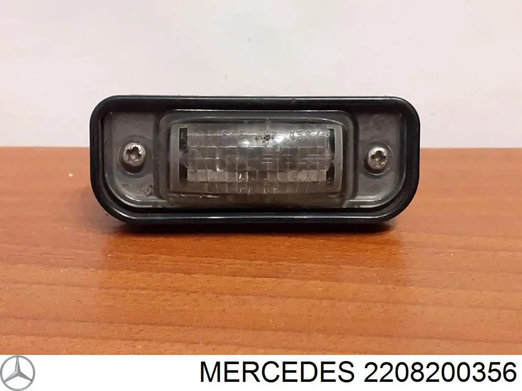 Lampa oświetlenia tylnej tablicy rejestracyjnej Mercedes 2208200356 cena, od 24,77 USD