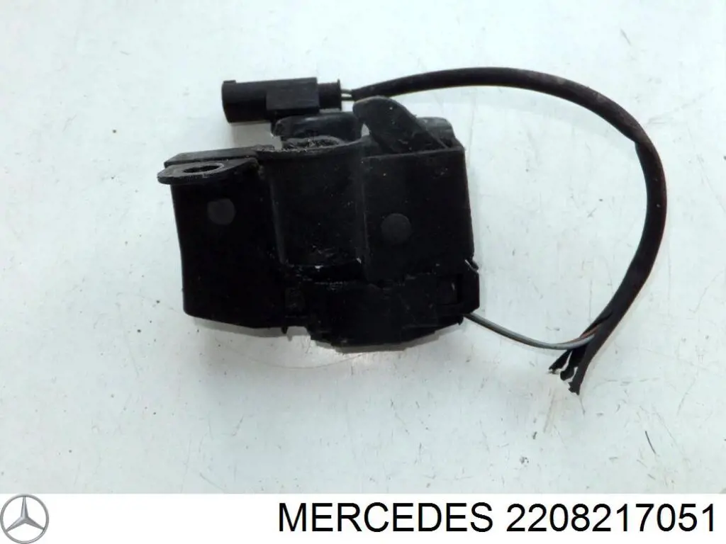 Zamek maski Mercedes C sedana (W202) (1993 - 2000) cena, od 43,04 USD