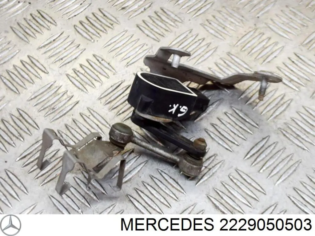 Czujnik poziomowania karoserii tylny Mercedes 2229050503 cena, od 56,18 USD