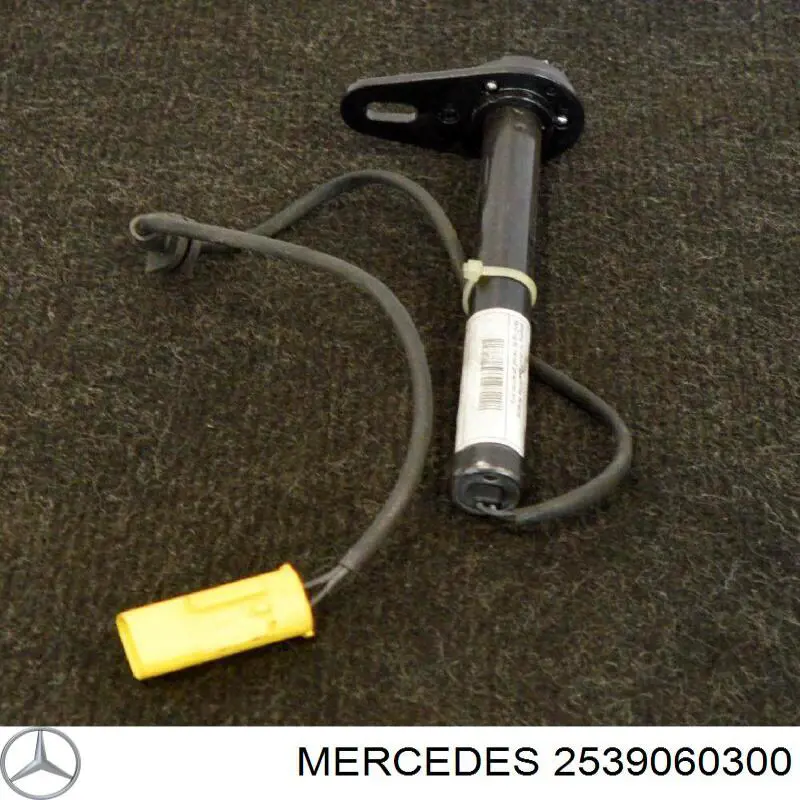 2539060300 Mercedes Kratka zderzaka przedniego środkowa