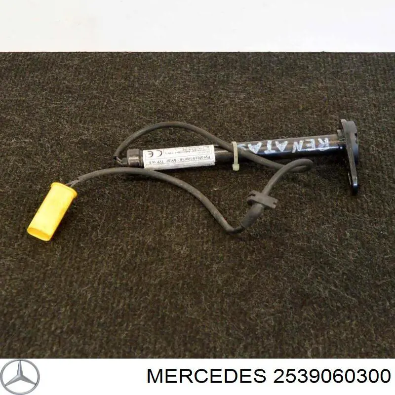 Kratka zderzaka przedniego środkowa Mercedes 2539060300 cena, od 53,67 USD