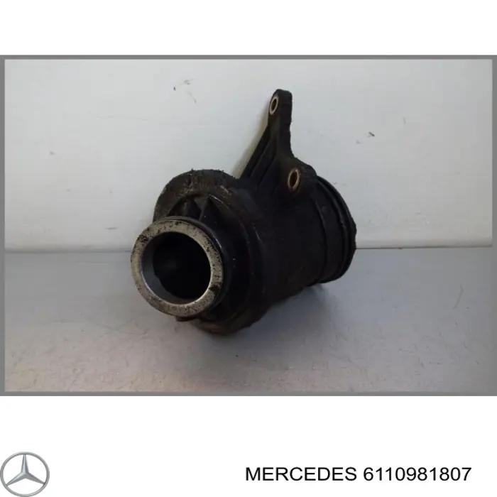 6110981807 Mercedes Króciec powietrza, wylot z turbiny (doładowanie)