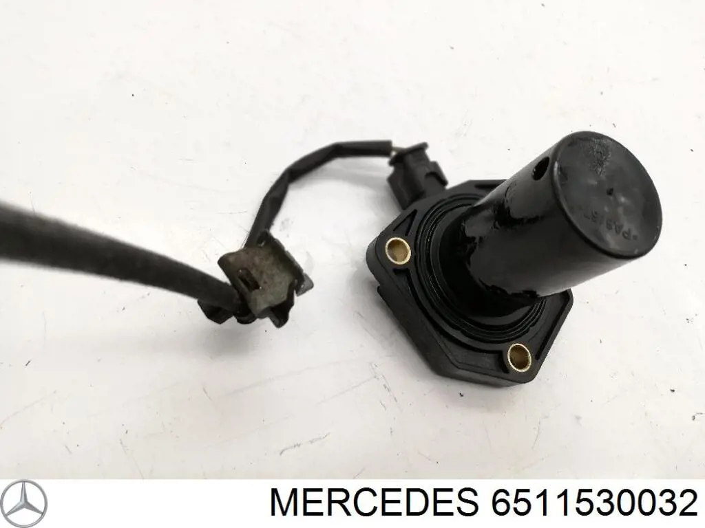 Czujnik poziomu oleju silnikowego  Mercedes CLA kombi (X117) (2015 - 2019) cena, od 51,40 USD