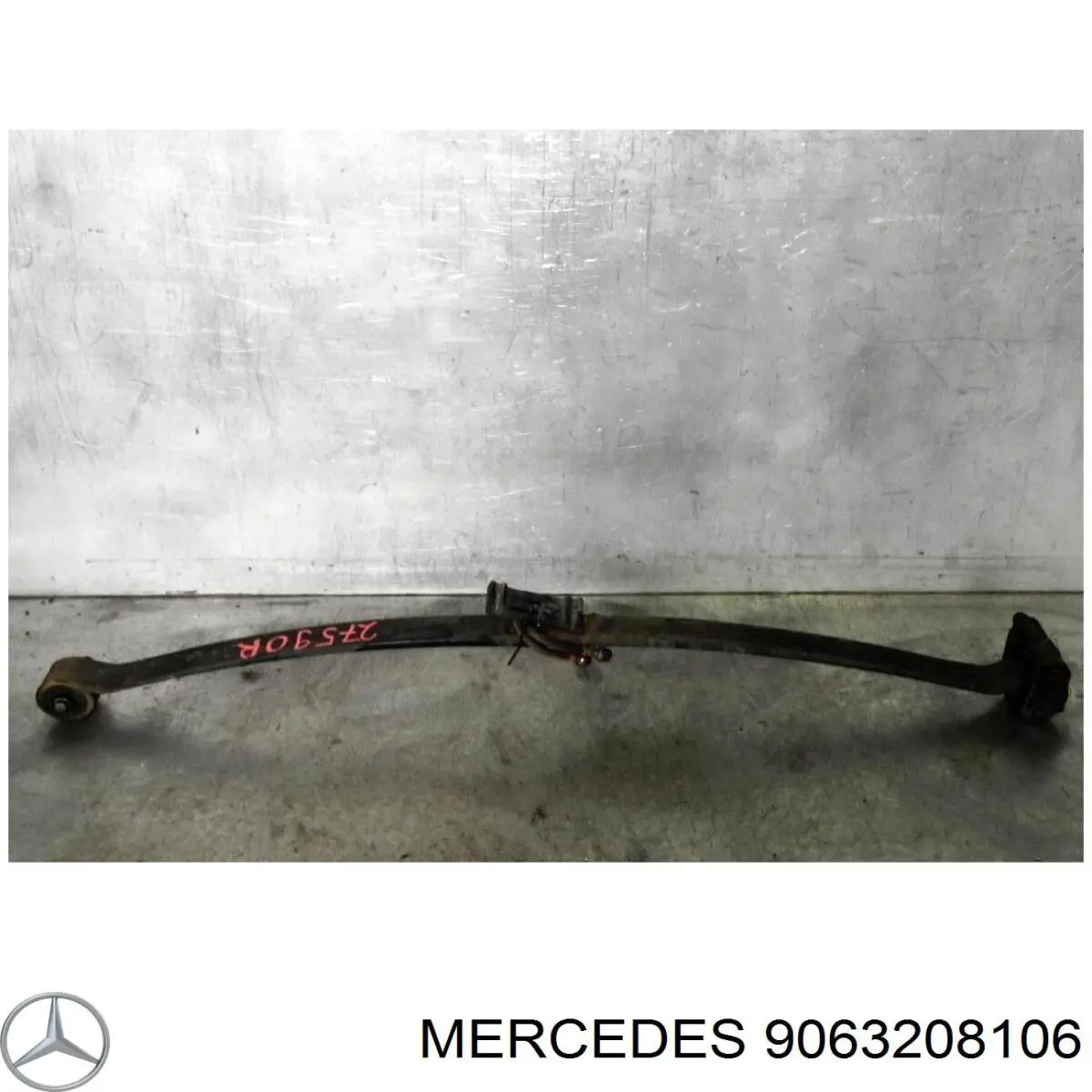 9063208106 Mercedes Resor tylny