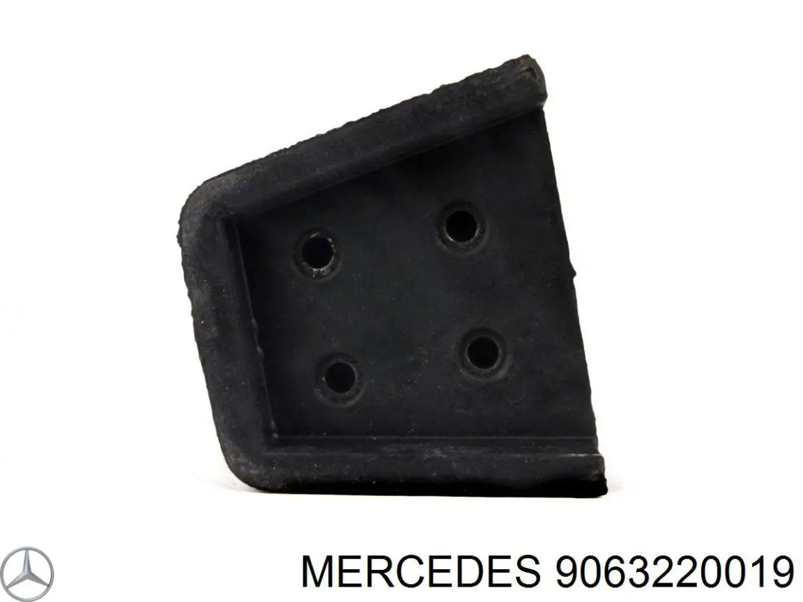 Silentblock (tuleja) resoru przedniego Mercedes 9063220019 cena, od 17,55 USD