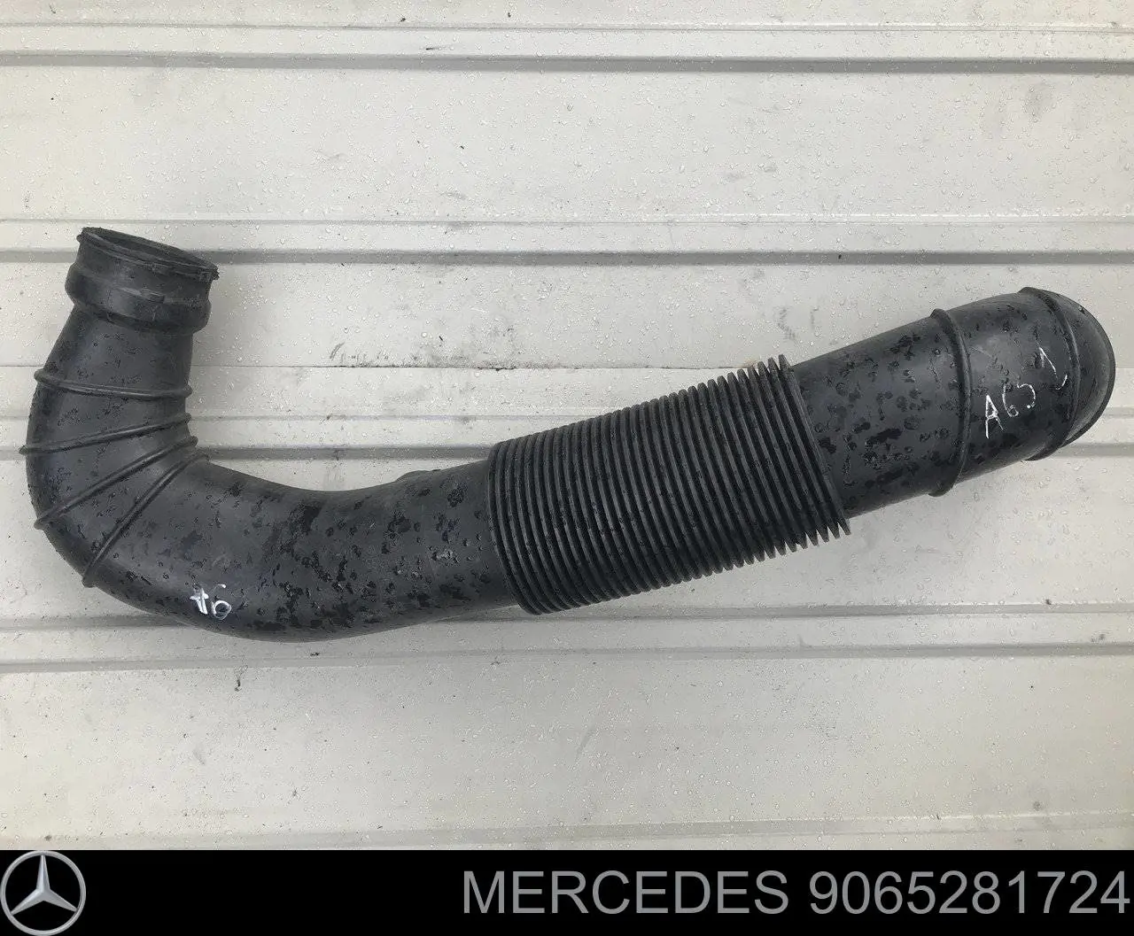 A906528172464 Mercedes Króciec powietrza, wylot filtra powietrznego