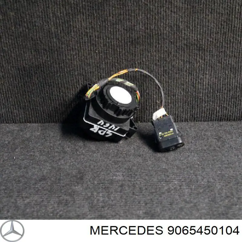 9065450104 Mercedes Przełącznik światła reflektorów na "torpedo"