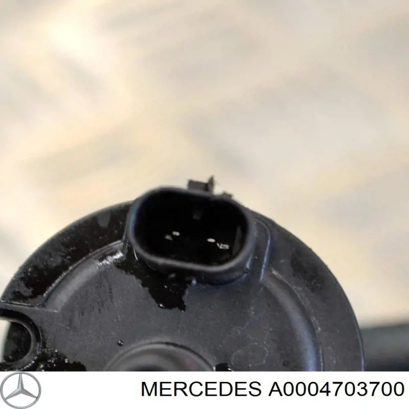  Mercedes A0004703700