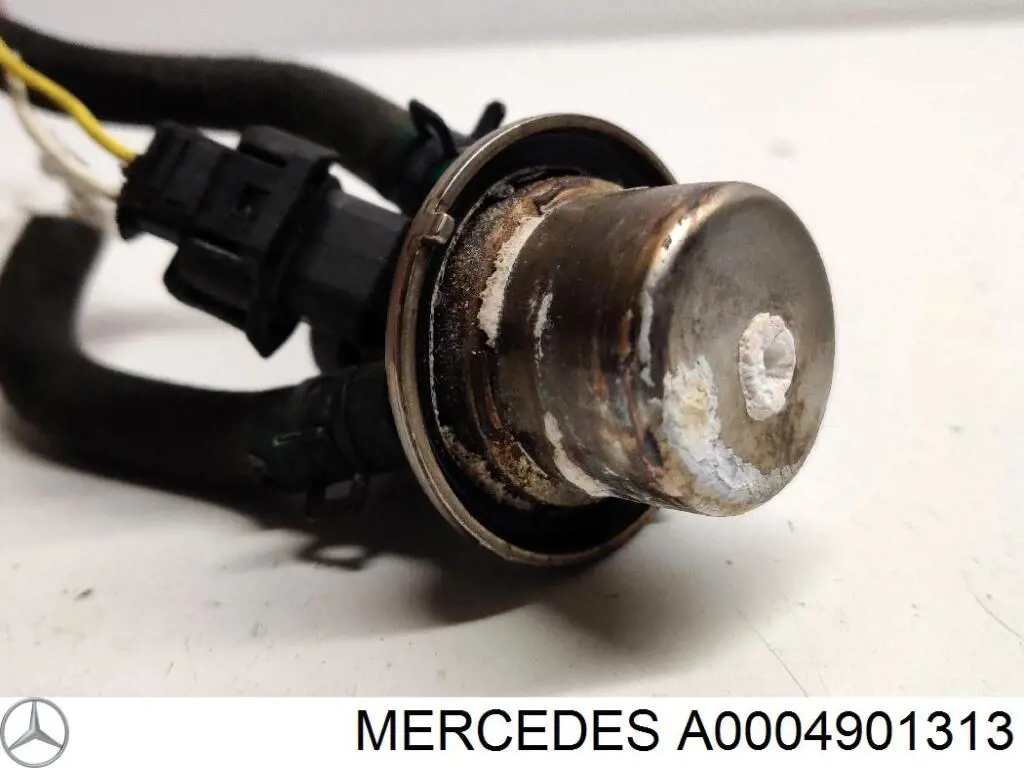 A0004901313 Mercedes Wtryskiwacz AD BLUE